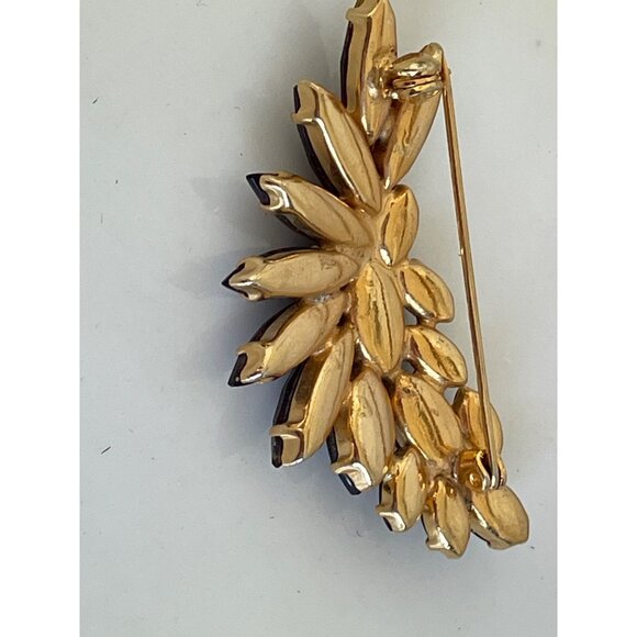 Vintage 1960s Garnet Red Rhinestone Navette Fan Shap4e - Picture 3 of 6